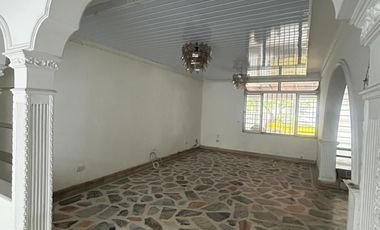 CASA EN VENTA, URBANIZACION NIZA