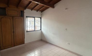 CASA EN VENTA, URBANIZACION NIZA