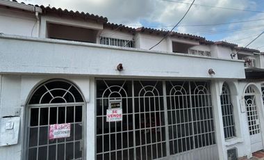 CASA EN VENTA, URBANIZACION NIZA