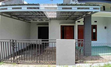 Rumah apik bersih dekat kampus UMY