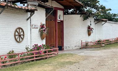 VENDO HERMOSA QUINTA EN TUMBACO