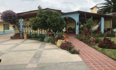 VENDO HERMOSA QUINTA EN TUMBACO