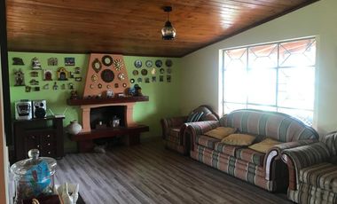 VENDO HERMOSA QUINTA EN TUMBACO