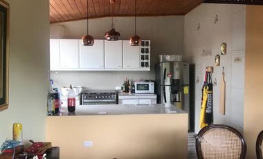 VENDO HERMOSA QUINTA EN TUMBACO