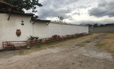 VENDO HERMOSA QUINTA EN TUMBACO