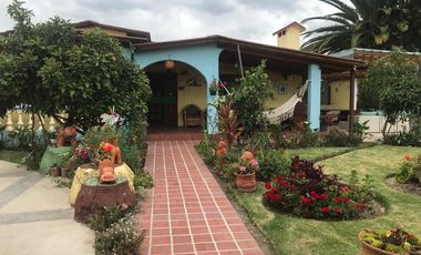 VENDO HERMOSA QUINTA EN TUMBACO