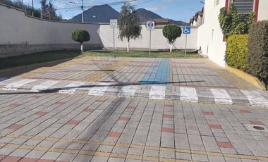 VENTA CASA SAN ANTONIO DE PICHINCHA - VILLA NAVARRA