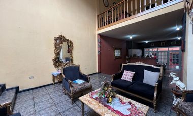 Casa en venta en Azogues, sector Santa Barbara