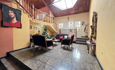 Casa en venta en Azogues, sector Santa Barbara