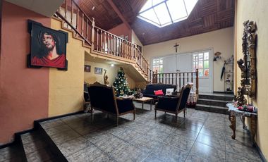 Casa en venta en Azogues, sector Santa Barbara