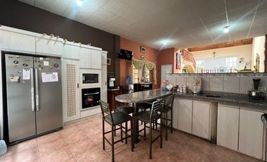 Casa en venta en Azogues, sector Santa Barbara