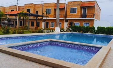 CASA EN RENTA URBANIZACIÓN CIUDAD YASUNÍ