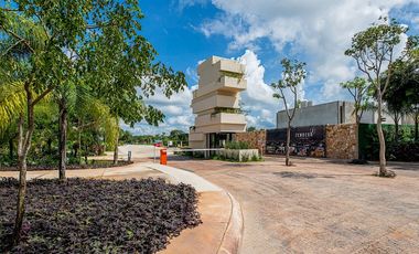 TERRENO EN PRIVADA ZENDERA