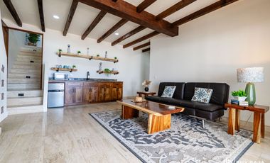 Casa Frente al Mar con Alberca, Jacuzzi y Acceso Directo a la Playa en Rosarito