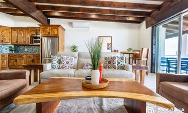 Casa Frente al Mar con Alberca, Jacuzzi y Acceso Directo a la Playa en Rosarito