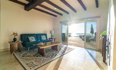Casa Frente al Mar con Alberca, Jacuzzi y Acceso Directo a la Playa en Rosarito