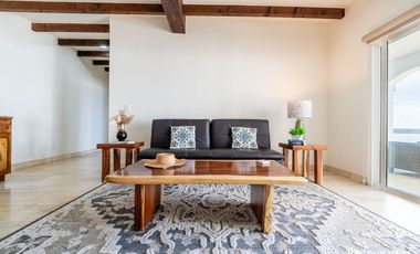 Casa Frente al Mar con Alberca, Jacuzzi y Acceso Directo a la Playa en Rosarito