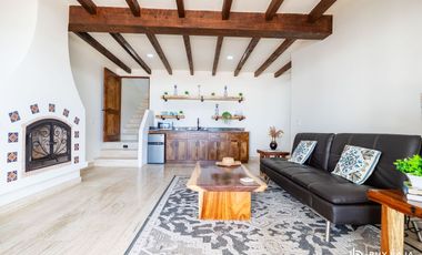 Casa Frente al Mar con Alberca, Jacuzzi y Acceso Directo a la Playa en Rosarito