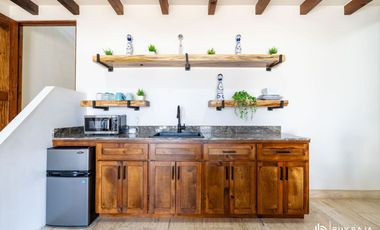 Casa Frente al Mar con Alberca, Jacuzzi y Acceso Directo a la Playa en Rosarito