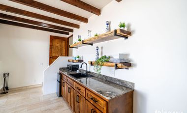 Casa Frente al Mar con Alberca, Jacuzzi y Acceso Directo a la Playa en Rosarito