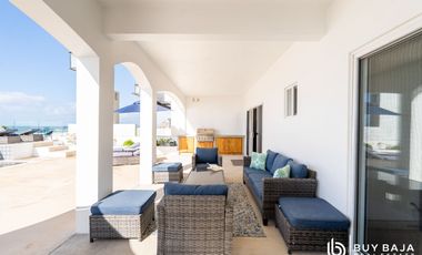 Casa Frente al Mar con Alberca, Jacuzzi y Acceso Directo a la Playa en Rosarito