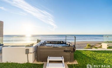 Casa Frente al Mar con Alberca, Jacuzzi y Acceso Directo a la Playa en Rosarito