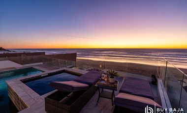 Casa Frente al Mar con Alberca, Jacuzzi y Acceso Directo a la Playa en Rosarito