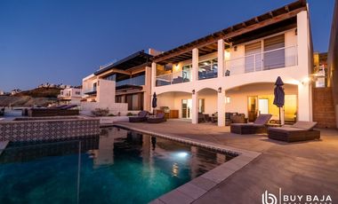 Casa Frente al Mar con Alberca, Jacuzzi y Acceso Directo a la Playa en Rosarito