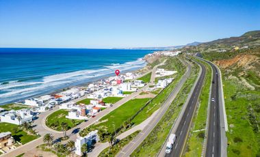 Casa Frente al Mar con Alberca, Jacuzzi y Acceso Directo a la Playa en Rosarito