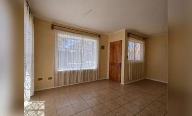 Se arrienda amplia y hermosa casa 3D 2B en La Cruz