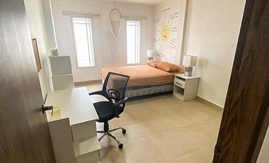 MILINA-SALINAS: DE ESTRENO CASA CON PATIO CERCA DEL MAR