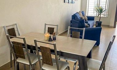 MILINA-SALINAS: DE ESTRENO CASA CON PATIO CERCA DEL MAR