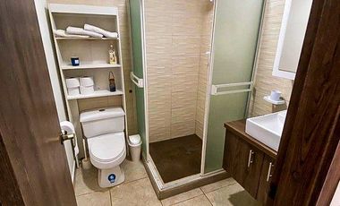 MILINA-SALINAS: DE ESTRENO CASA CON PATIO CERCA DEL MAR