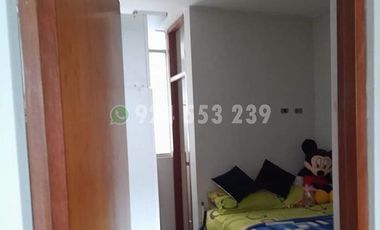 VENDO CASA FRENTE A PARQUE 140M2 - 2 PISOS.3 DORM.4 BAÑOS-PACHACAMAC
