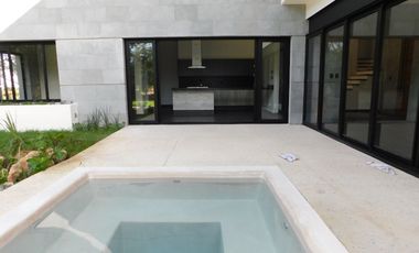 Casa en renta sin amueblar en country club, Cancun Q. Roo