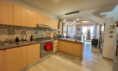 Departamento en venta en segundo nivel con terraza