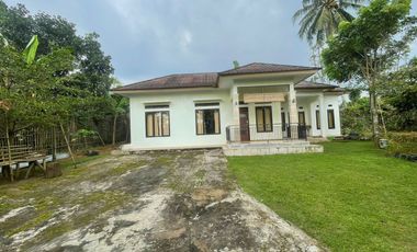 Dijual Murah Rumah Villa dan Kebun di Pedesaan Bojong Purwakarta