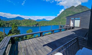Casa de Lujo de 353m2 en Parcela a orilla del Lago Ranco, Sector Ensenada de Illahuape, Lago Ranco