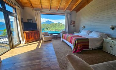 Casa de Lujo de 353m2 en Parcela a orilla del Lago Ranco, Sector Ensenada de Illahuape, Lago Ranco