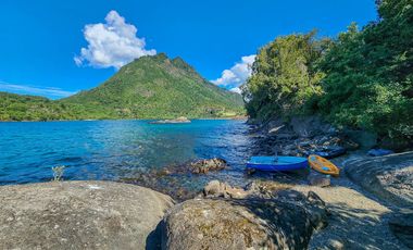 Casa de Lujo de 353m2 en Parcela a orilla del Lago Ranco, Sector Ensenada de Illahuape, Lago Ranco