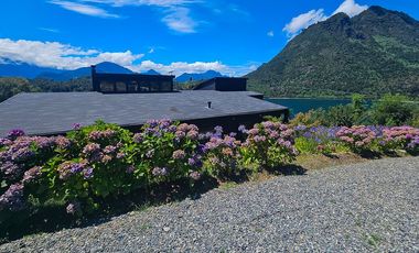 Casa de Lujo de 353m2 en Parcela a orilla del Lago Ranco, Sector Ensenada de Illahuape, Lago Ranco