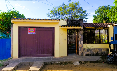 Relájate mientras observas a tus hijos divertirse en el jardín. La comodidad y la tranquilidad están garantizadas.