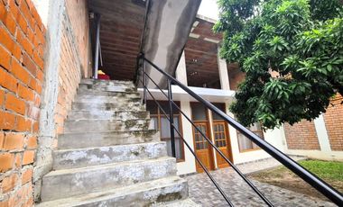 Relájate mientras observas a tus hijos divertirse en el jardín. La comodidad y la tranquilidad están garantizadas.