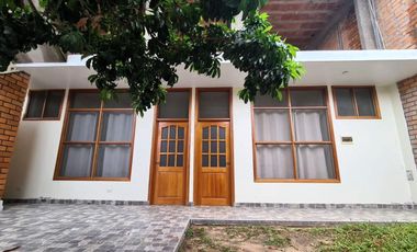 Relájate mientras observas a tus hijos divertirse en el jardín. La comodidad y la tranquilidad están garantizadas.