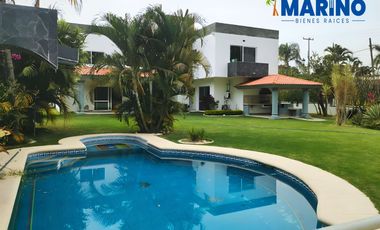 Impresionante casa en Lomas de Cocoyoc