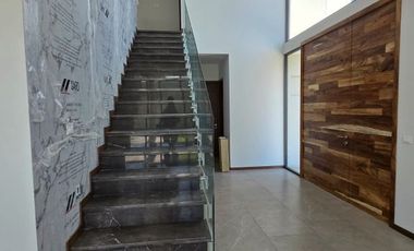 CASA EN VENTA PARQUE METROPOLITANO