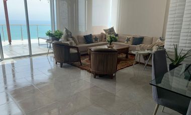 En venta departamento penthouse de 4 dormitorios en Punta Blanca.