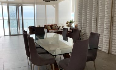 En venta departamento penthouse de 4 dormitorios en Punta Blanca.