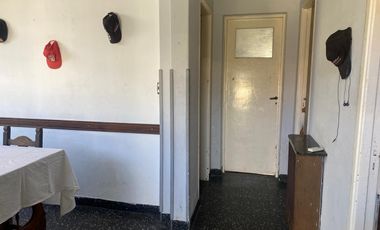 VENTA CASA DOS AMBIENTES . MAS DPTO AL FONDO