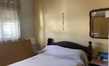 VENTA CASA DOS AMBIENTES . MAS DPTO AL FONDO